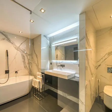 Ref 1392 - Palais Des Festivals For Rent *