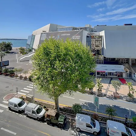 Ref 1392 - Palais Des Festivals For Rent Канны